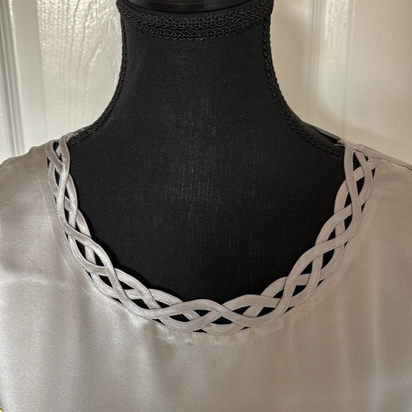 100% Silk Pearl Gray Sleeveless Top / Cami - Picture 2 of 9